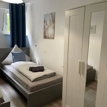 3 - 20 Km Dus Airport/messe Apartment