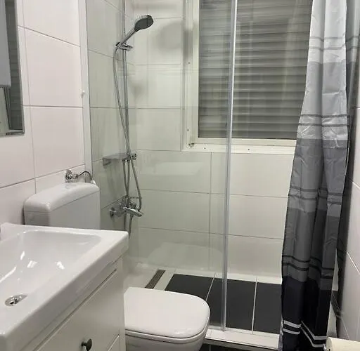 3 - 20 Km Dus Airport/messe